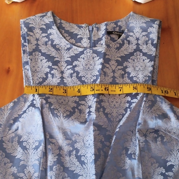 Gianni Bini floral periwinkle pleated dress size medium - Picture 10 of 11